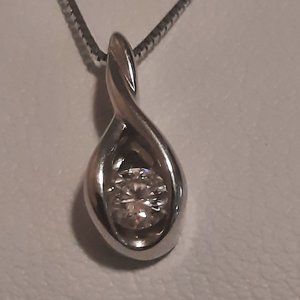 14K White Gold Sirena 1/10 ct diamond pendant